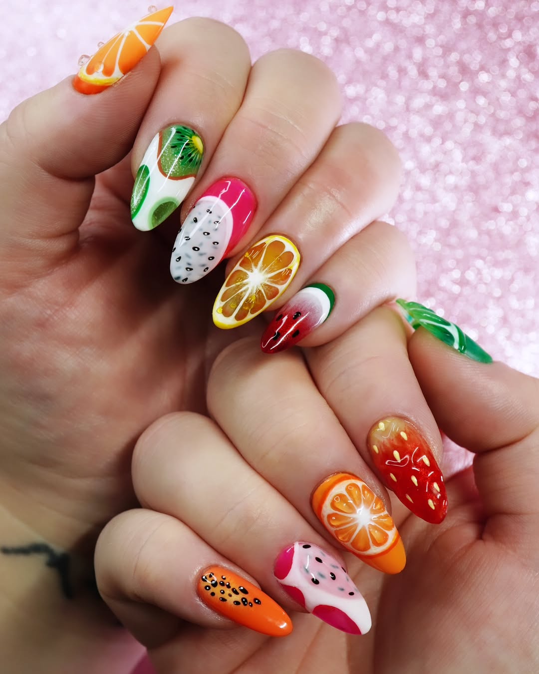 unghie-fruttate-multicolo