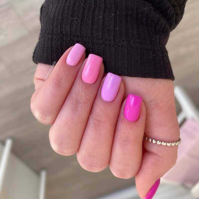 unghie-semplici-estate-2025-gradient-rosa