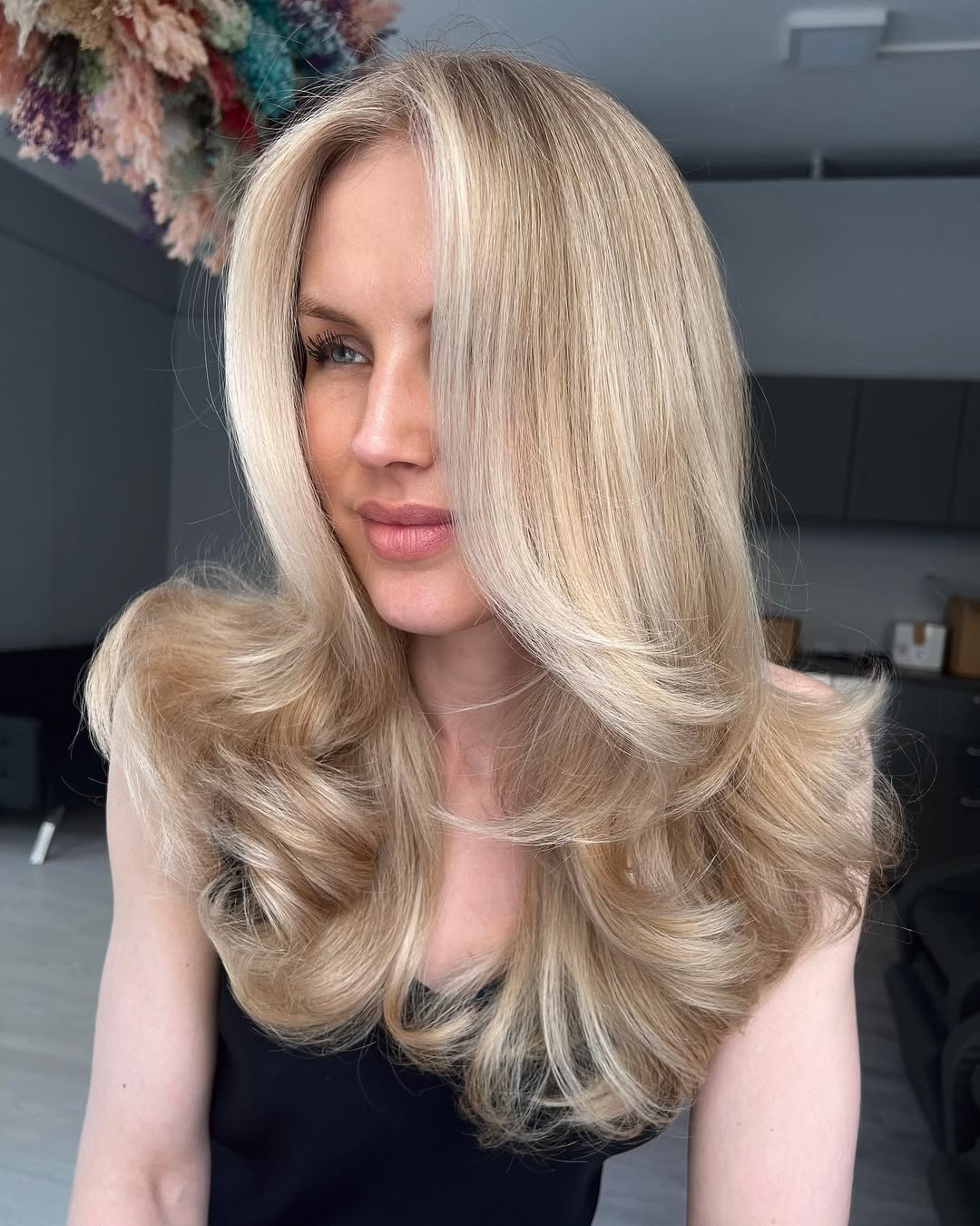 colori-capelli-esaltano-abbronzatura-chiari