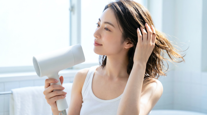 come-preparare-capelli-al-sole-phon