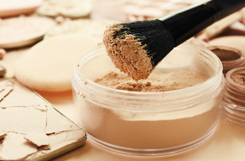 come-usare-revolution-hydra-cool-loose-baking-powder-cipria-polvere