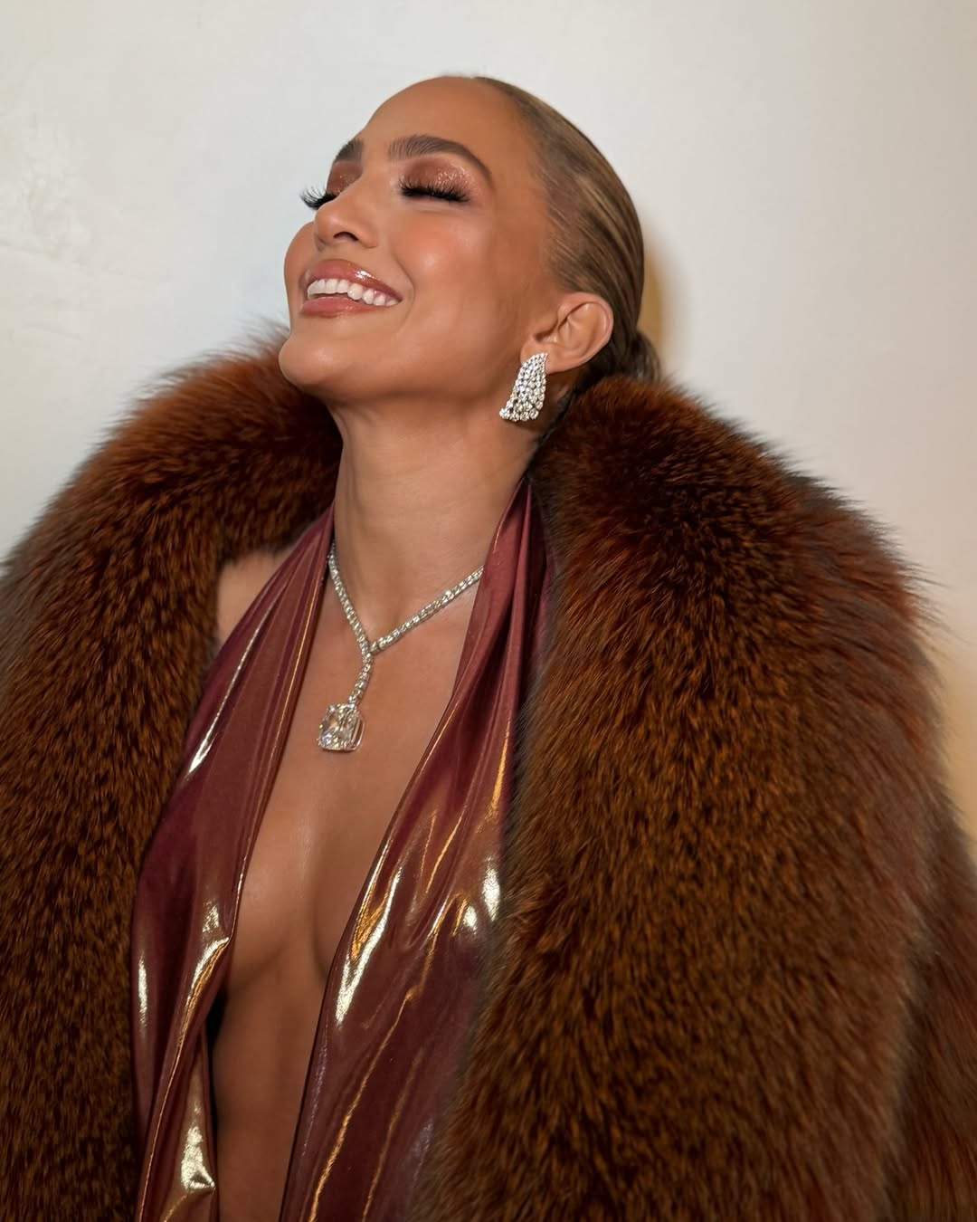 make-up-jennifer-lopez-glow-trucco-occhi-bronzo