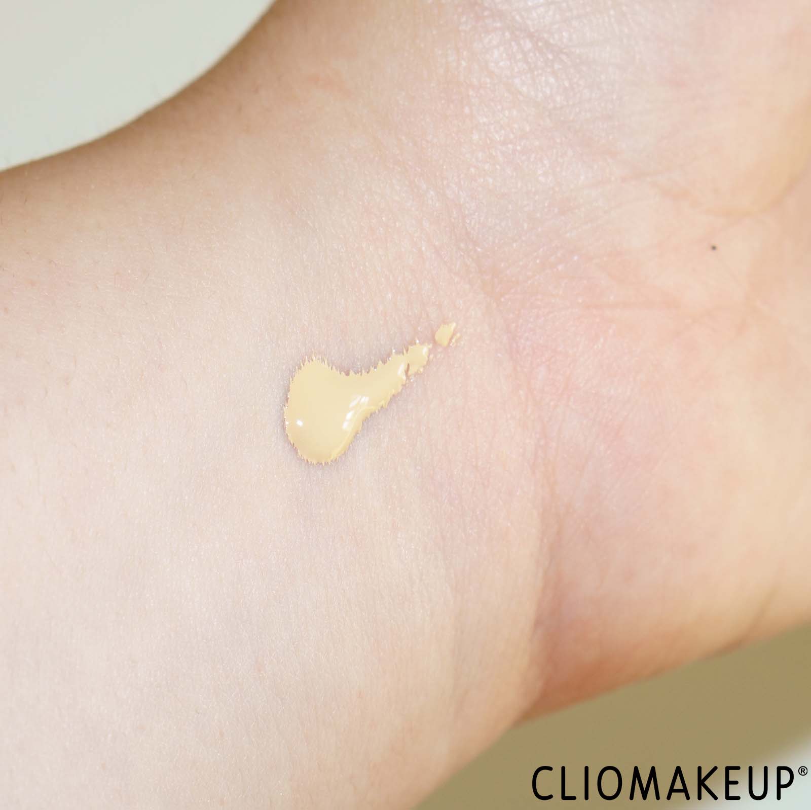 recensione-elf-halo-glow-skin-tint-spf-50-pack-swatch