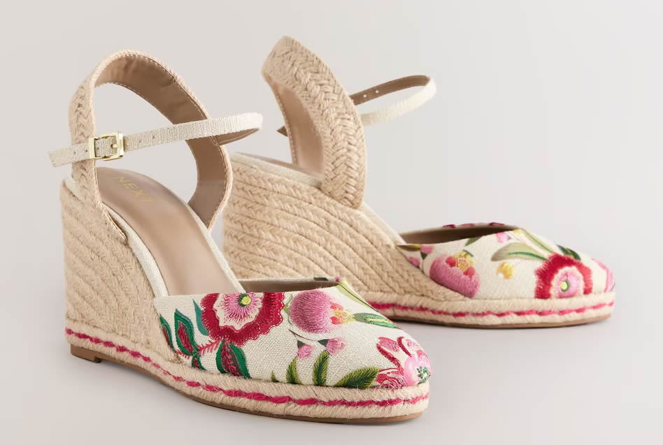 sandali-zeppa-estate-2025-next