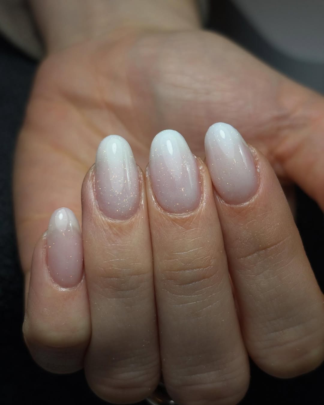 smalto-glitter-bianco-arrotondate