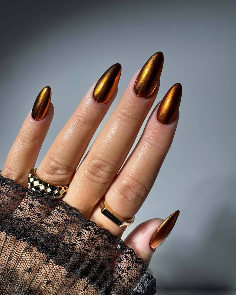 smalto-rame-unghie-lunghe