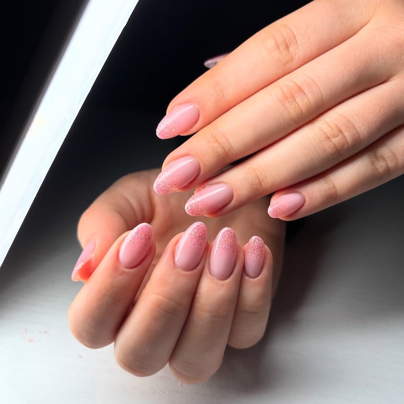 unghie-baby-boomer-glitter-12