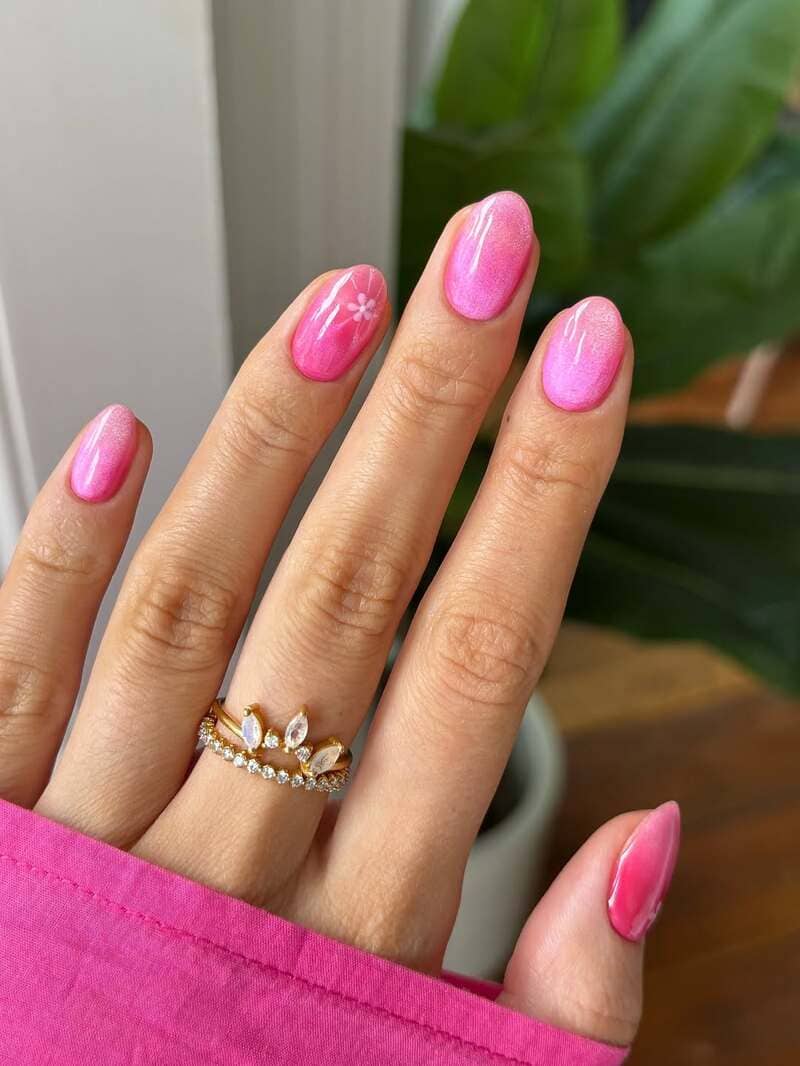 unghie-luglio-2025-cat-eye