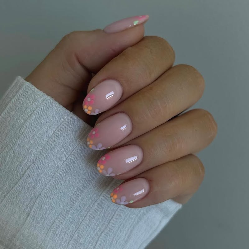 unghie-micro-nail-art-french