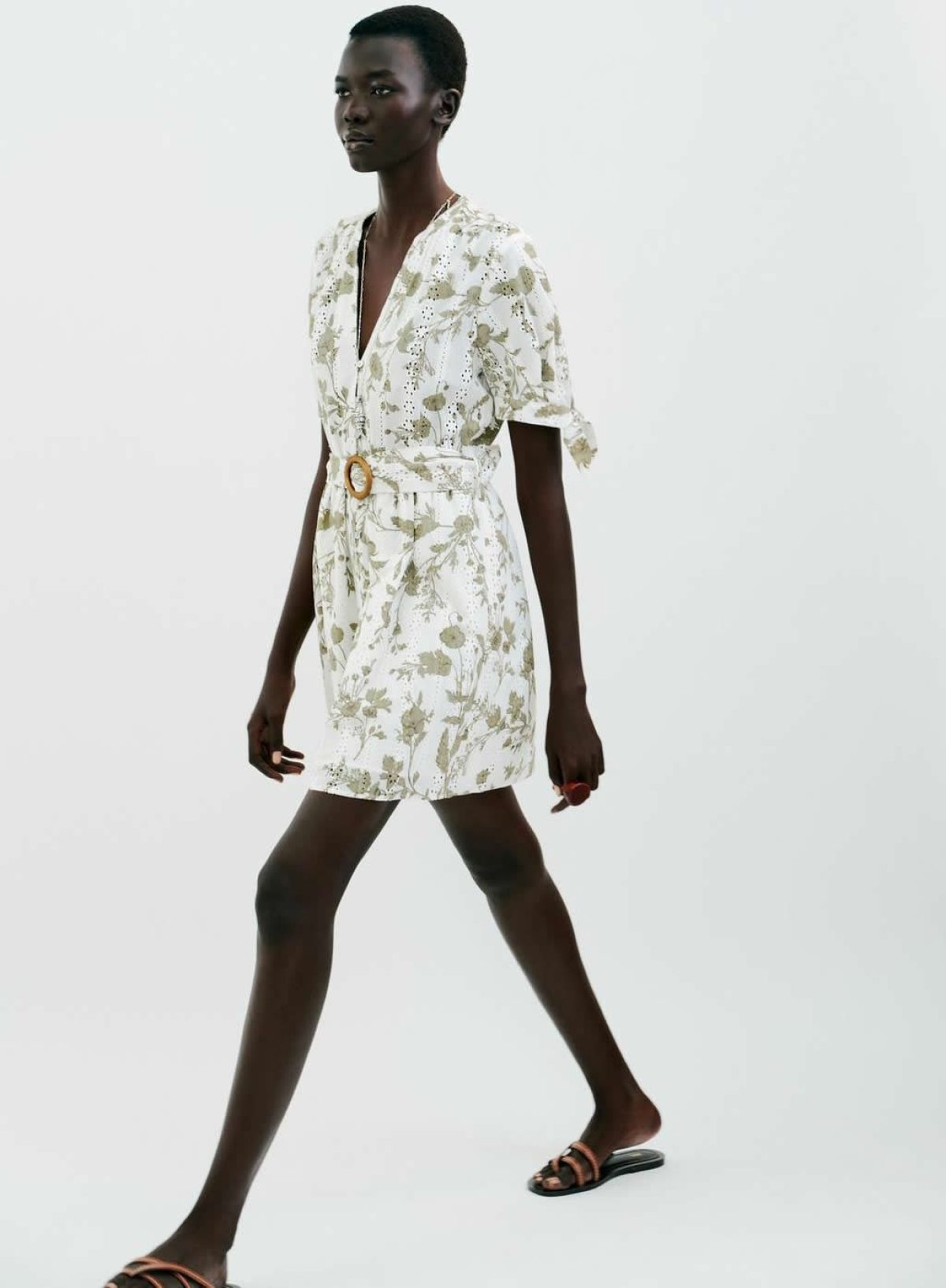 vestiti-maniche-corte-estate-2025-ricamato