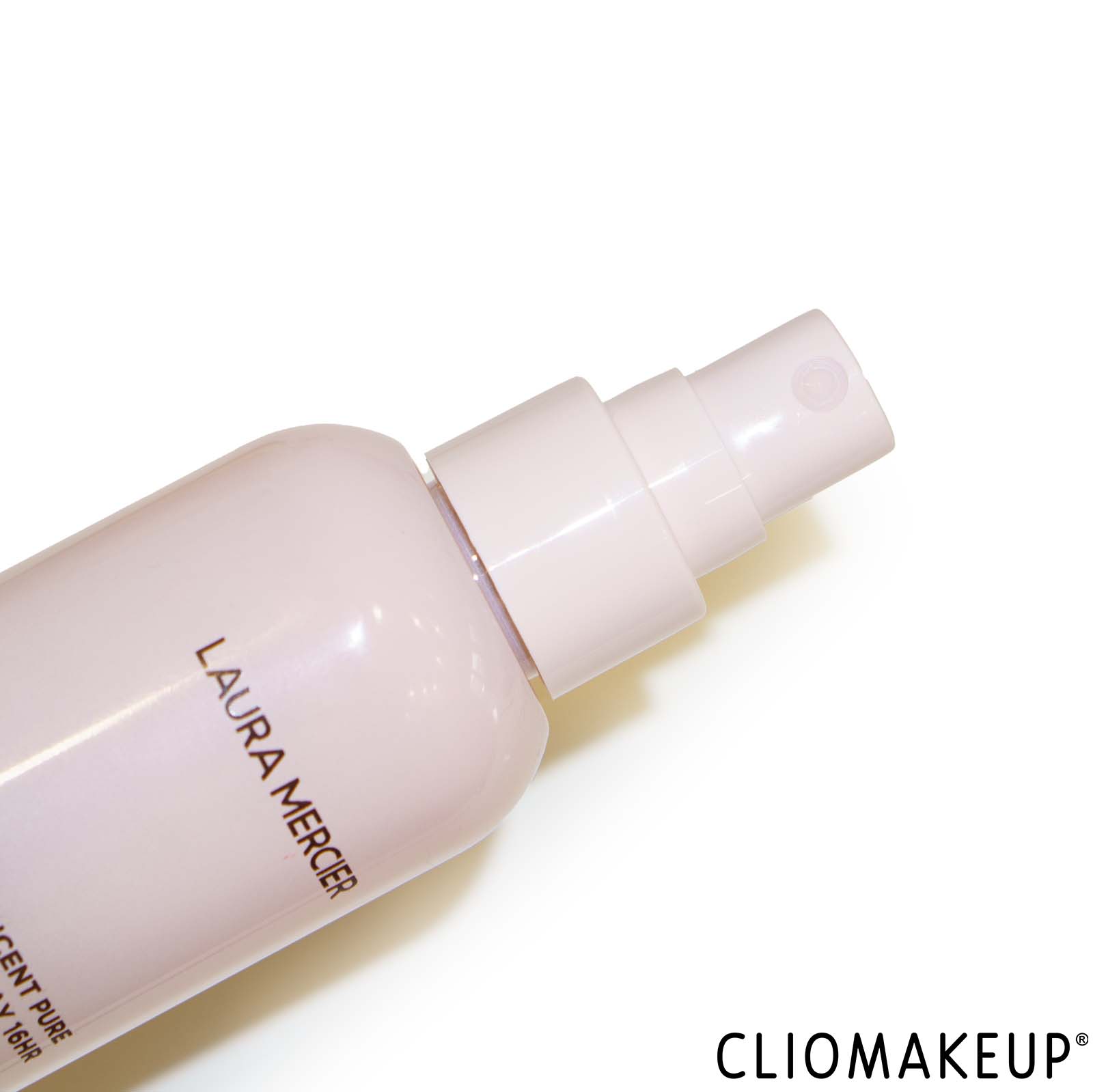 cliomakeip-recensione-spray-laura-mercier-close-up
