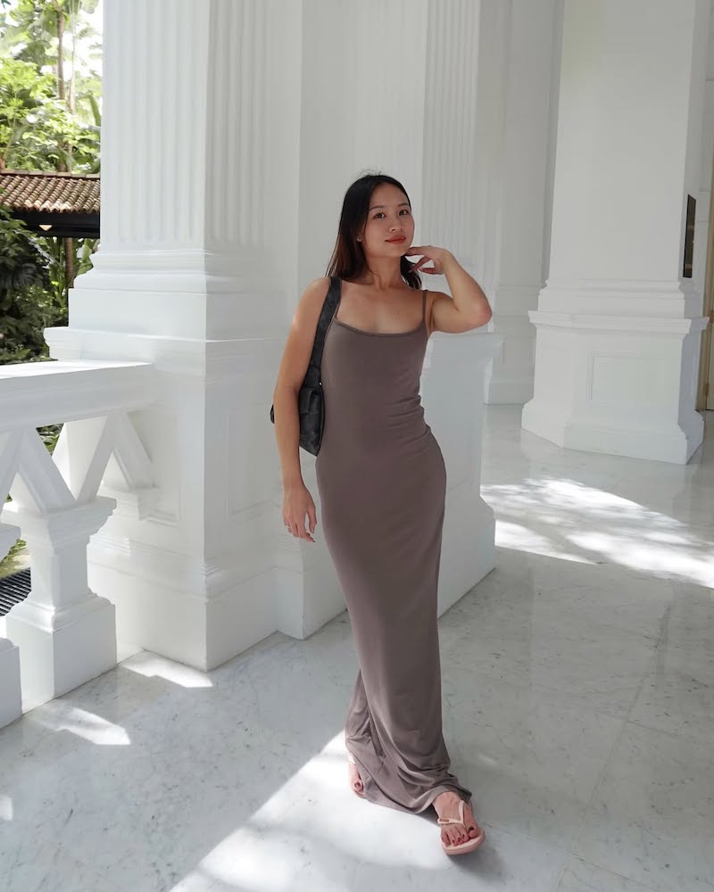 come-indossare-sandali-infradito-vestito