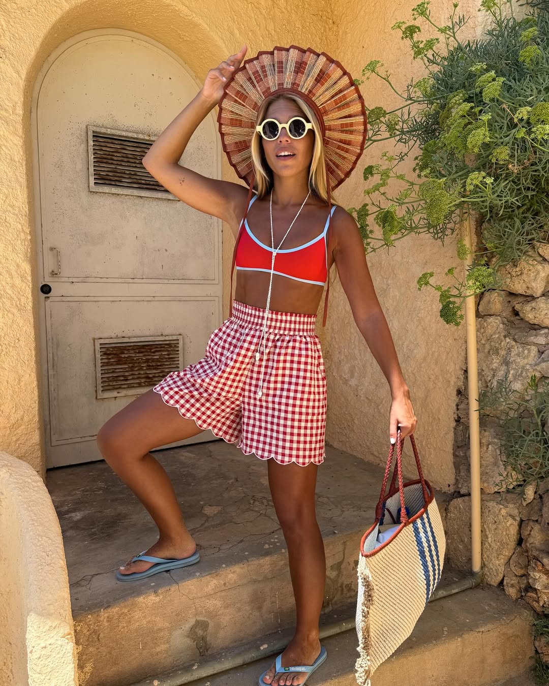 come-vestirsi-agosto-2025-crop