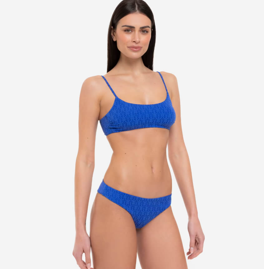 come-vestirsi-parco-divertimenti-estate-bikini