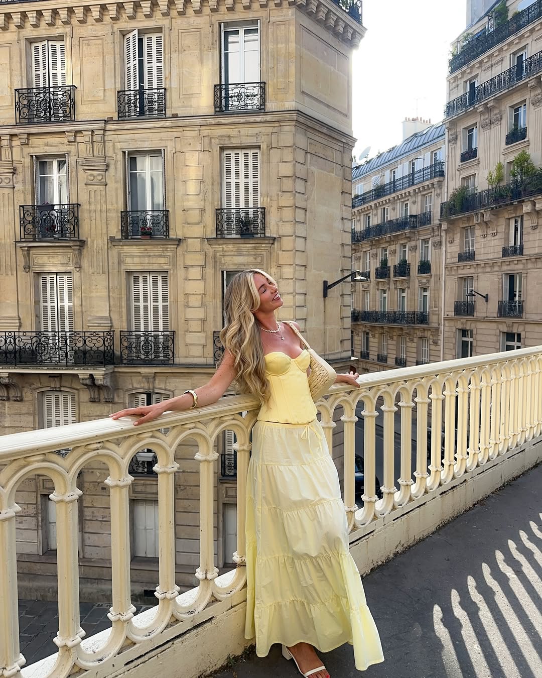 look-monocromatici-estivi-giallo