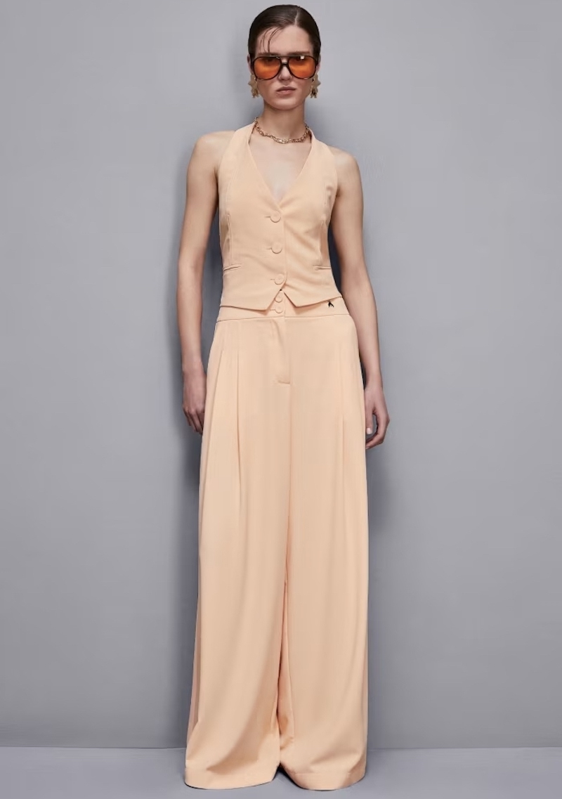 pantaloni-larghi-estate-2025-pastello