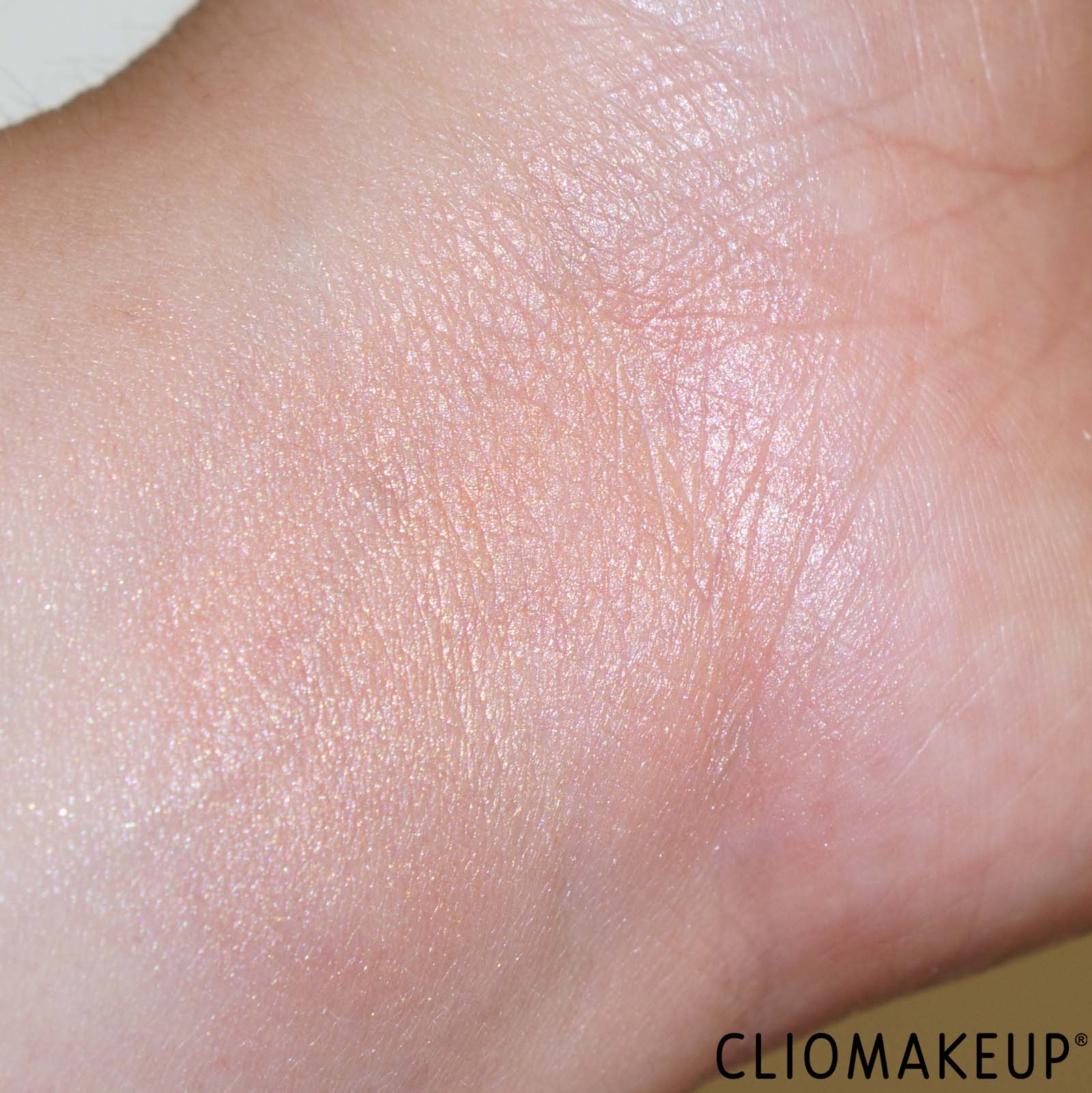 plush-blush-kiko-swatch-braccio