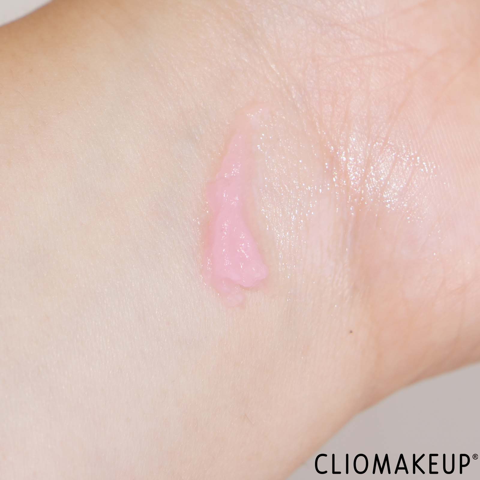 recensione-balsamo-labbra-essence-aloha-babes-lip-balm-swatxh