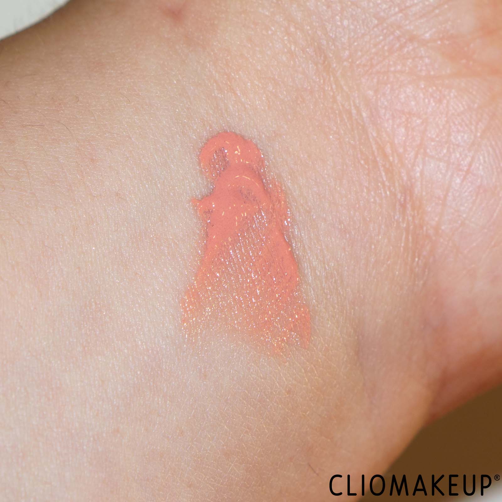 recensione-blush-revolution-superdewy-liquid-blush-burst-swatch