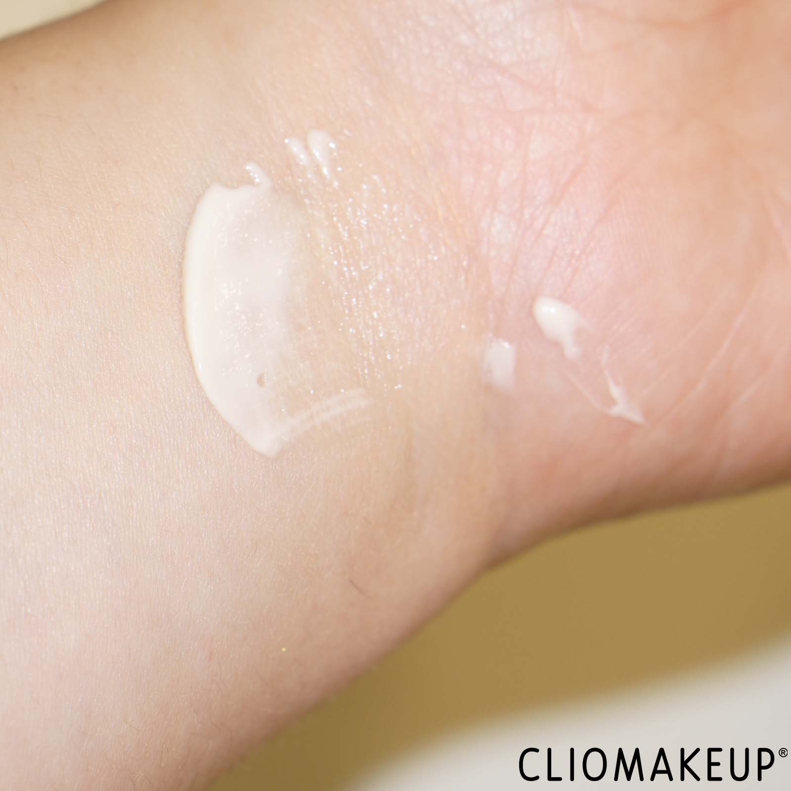 recensione-crema-viso-weleda-crema-notte-levigante-swatch
