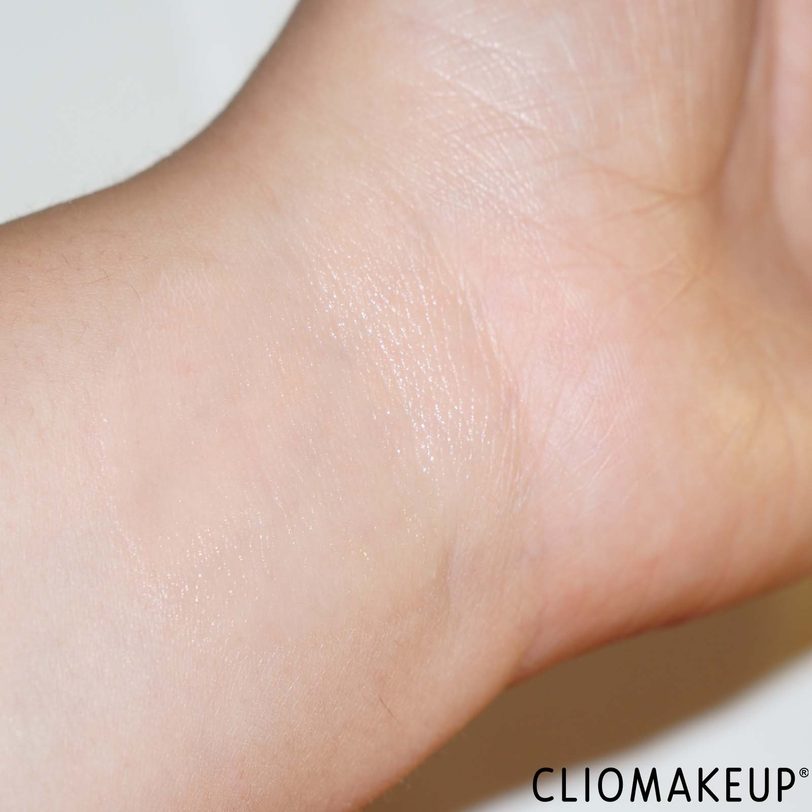 recensione-shampoo-secco-mulac-the-refresher-swatch