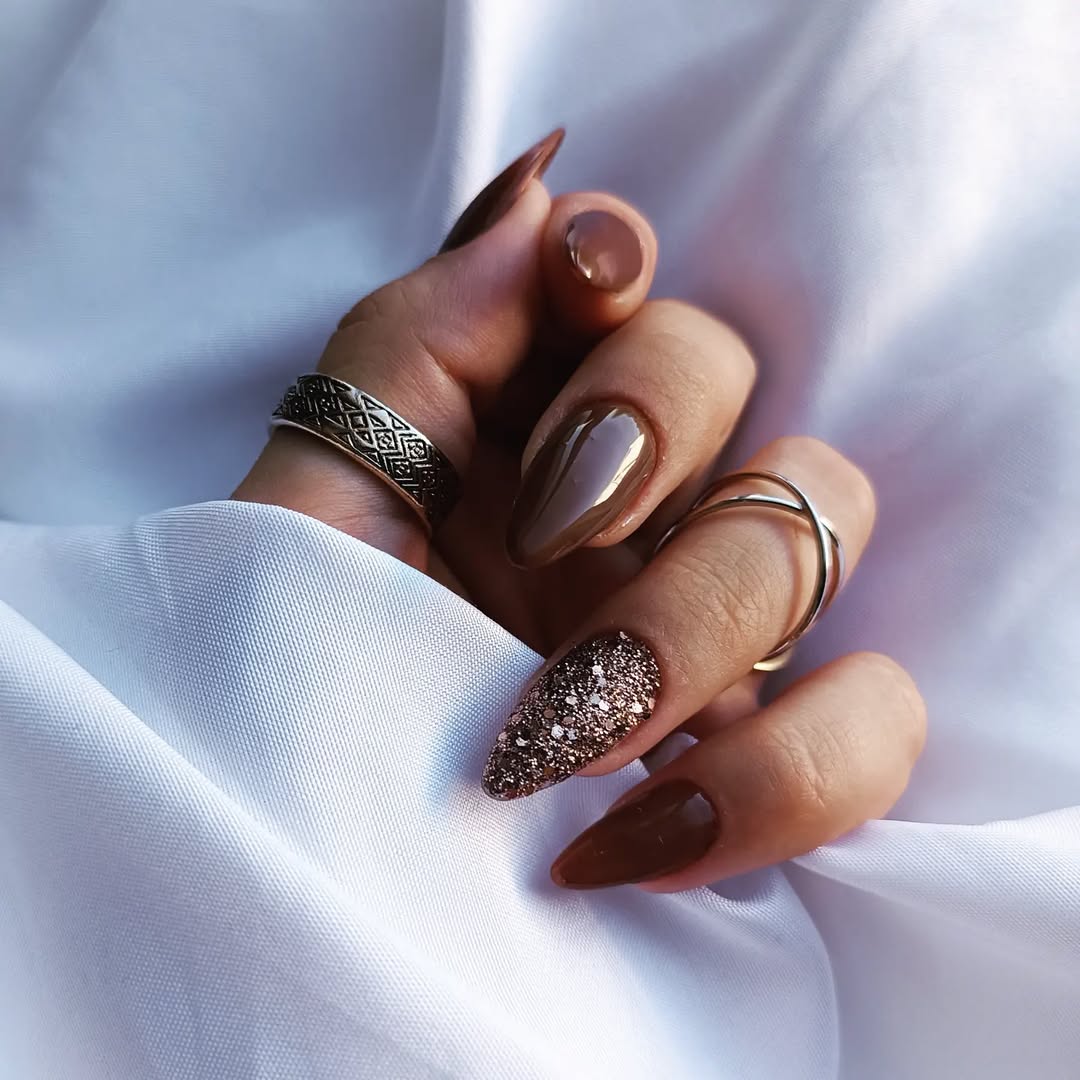 smalto-marrone-nail-art-glitter-laury.ongles_passion