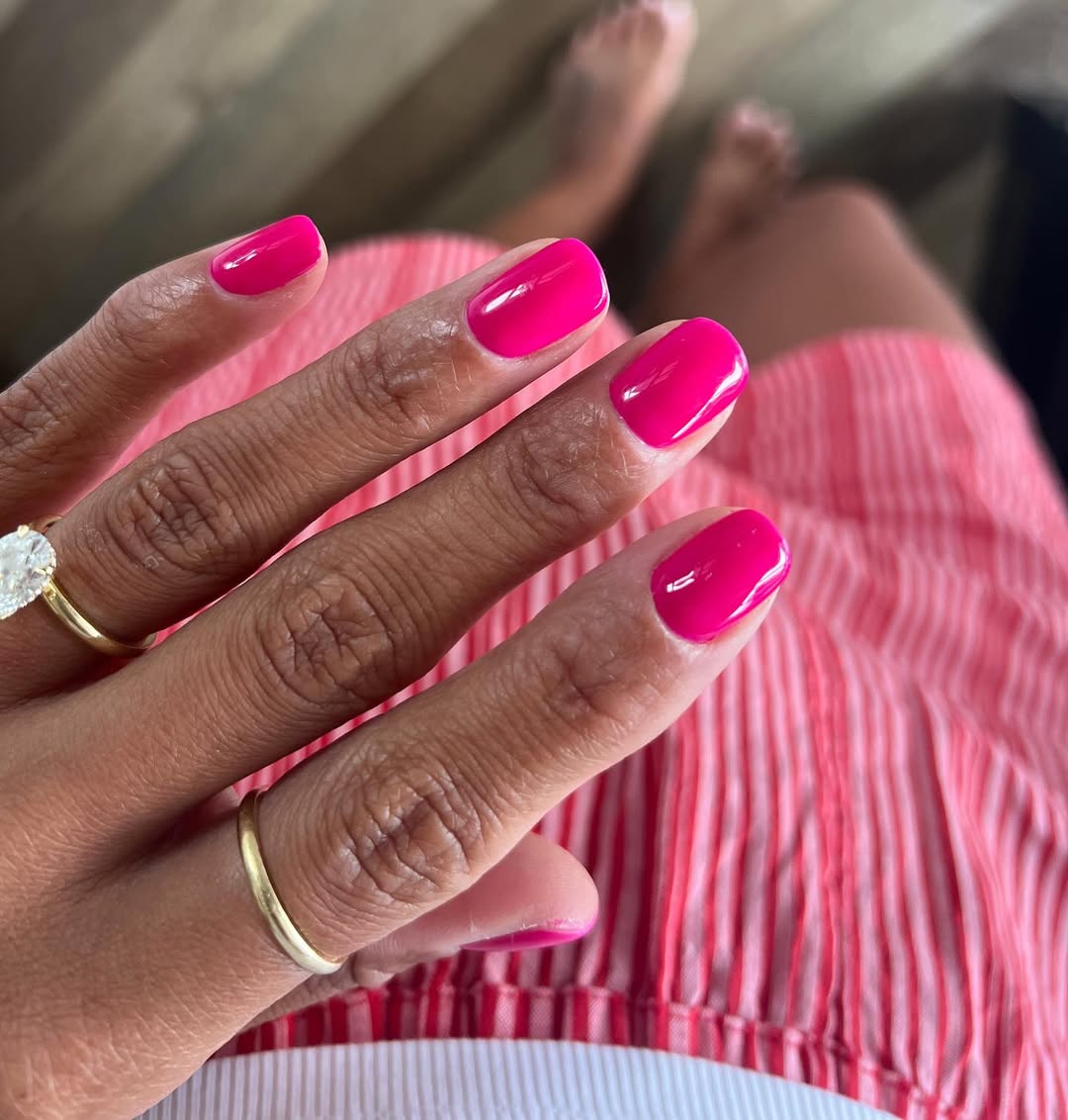 unghie-agosto-2025-guava-2