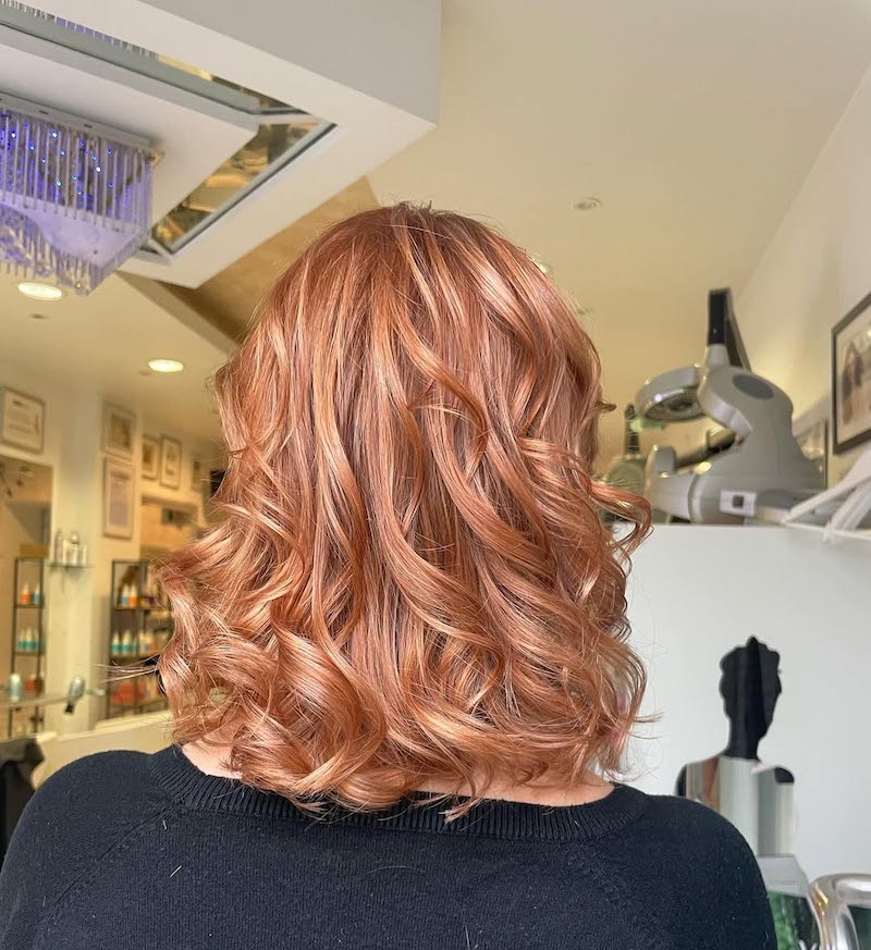 colore-capelli-autunno-2025-biondo-ramato