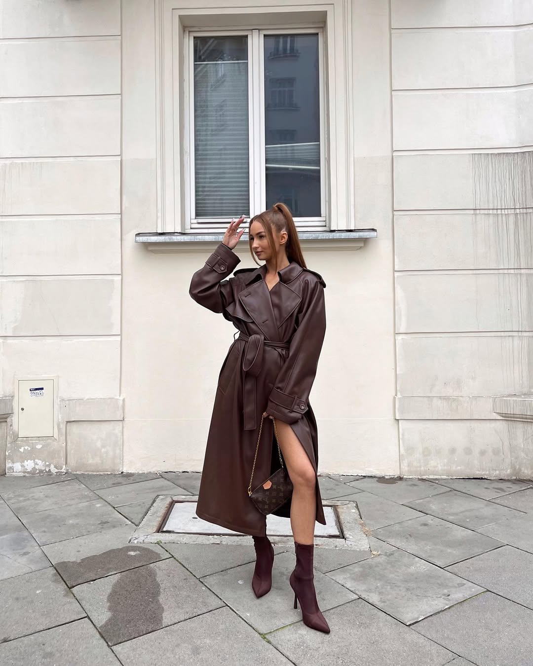 come-indossare-marrone-cioccolato-pelle