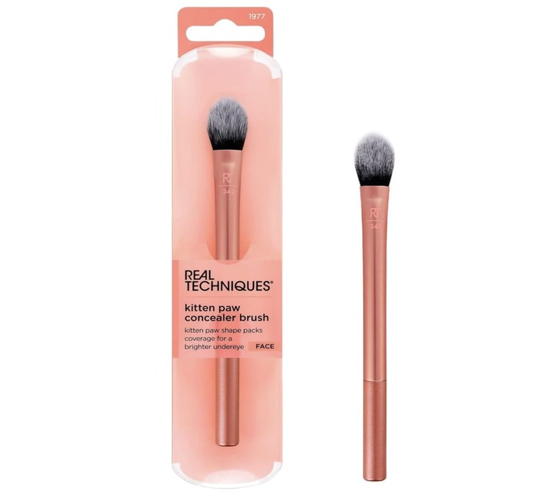 contouring-real-techniques-kitten-paw-highlighter-brush