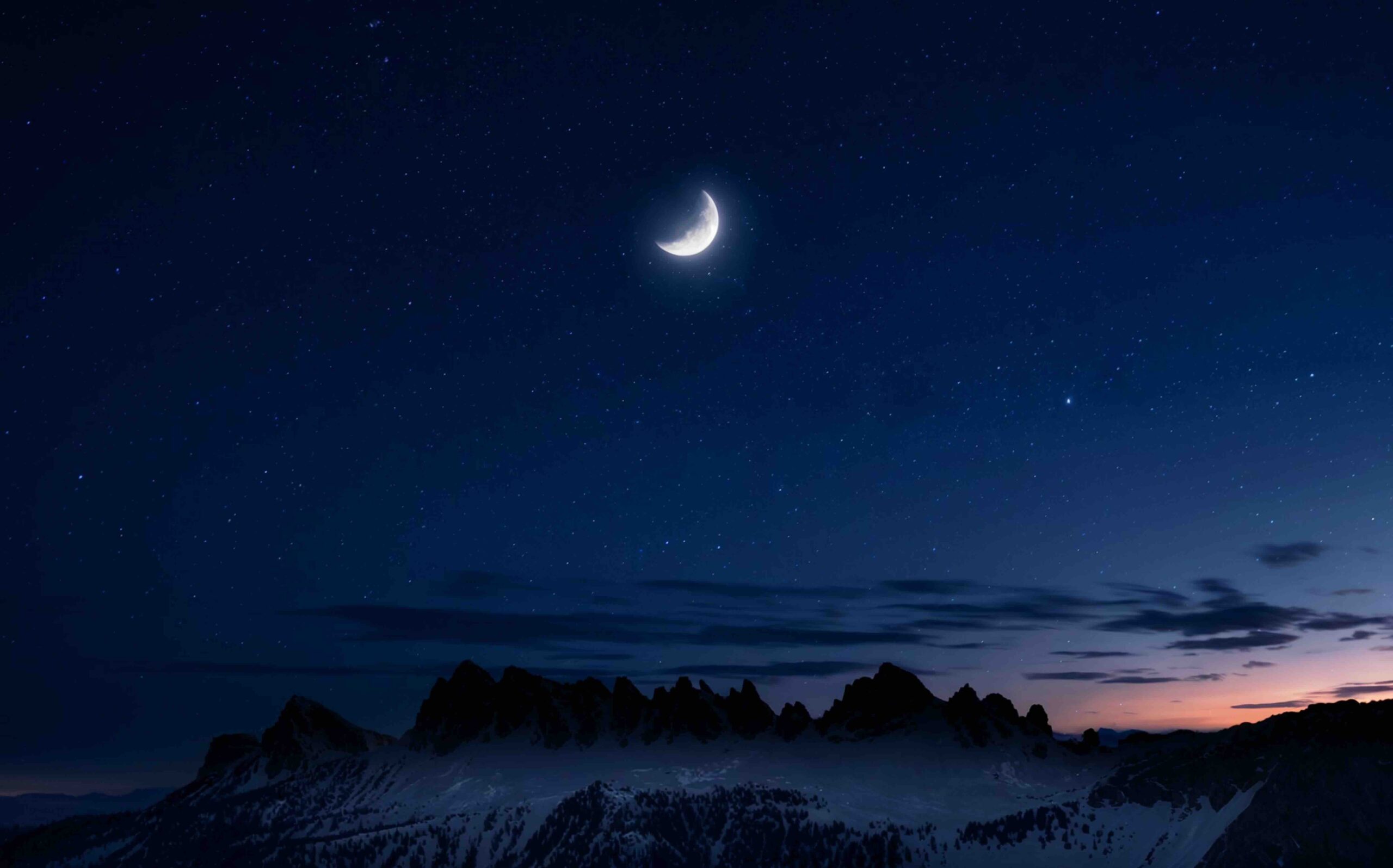 primo-quarto-luna-crescente-29-settembre-2029-cielo-montagne