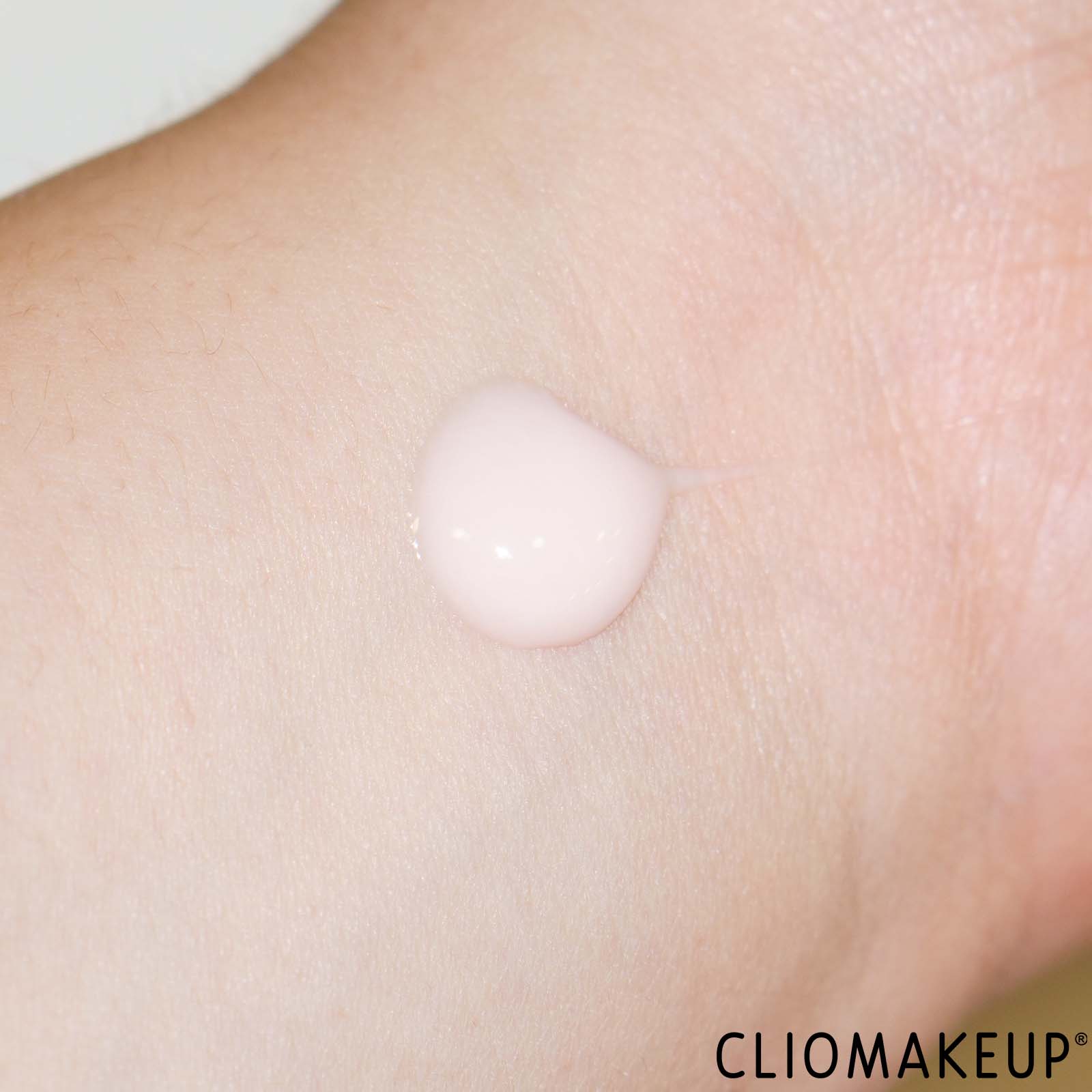 recensione-cliomakeup-gloss-capelli-loreal-swatch