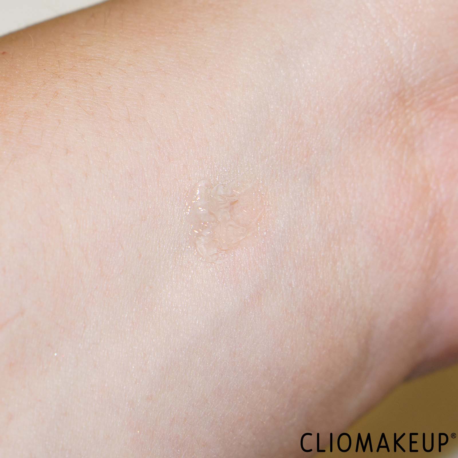recensione-cliomakeup-nyx-the-brow-glue-swatch