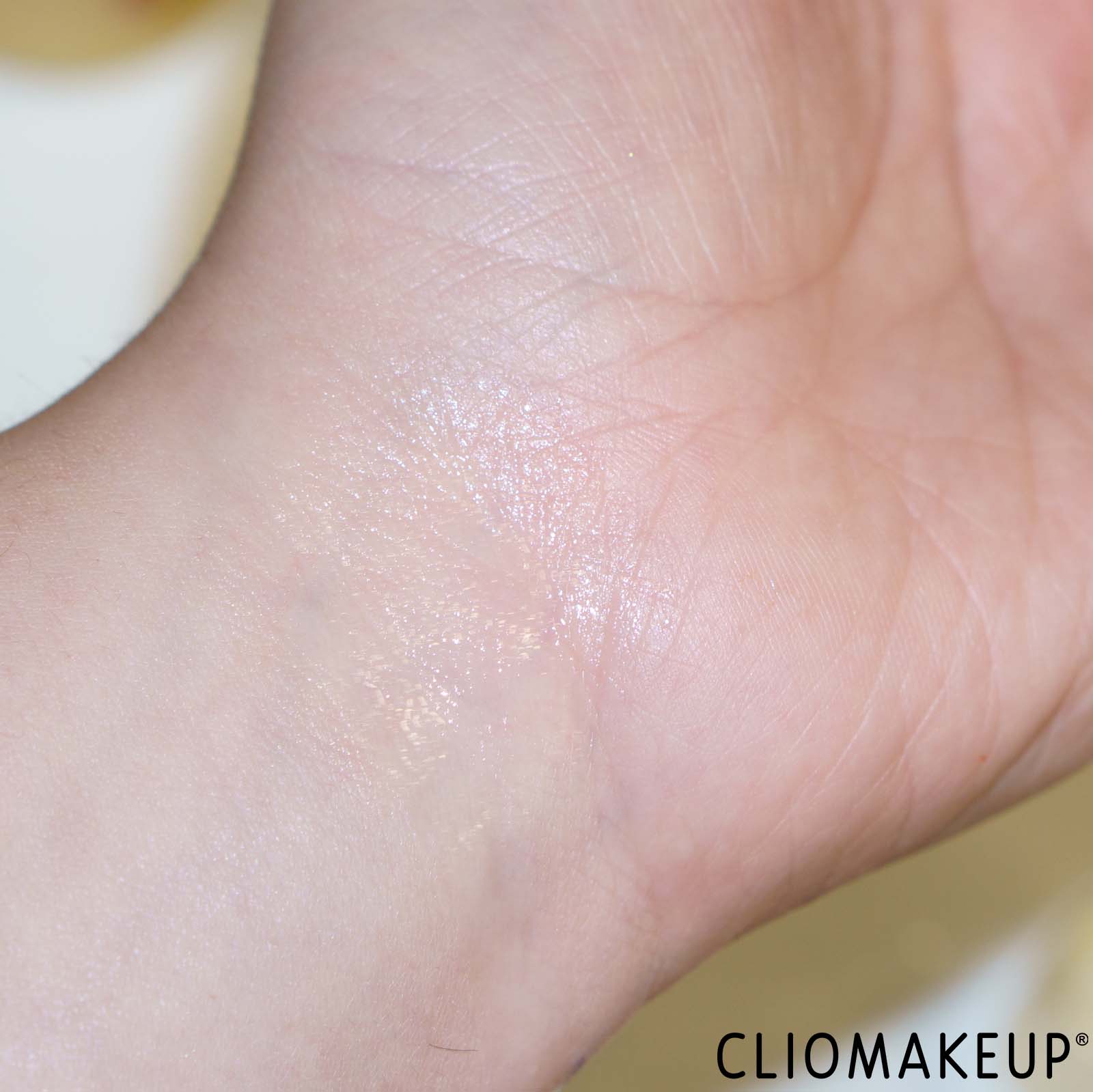 recensione-spray-capelli-pantene-pro-v-forever-glow-olio-styling-swatch