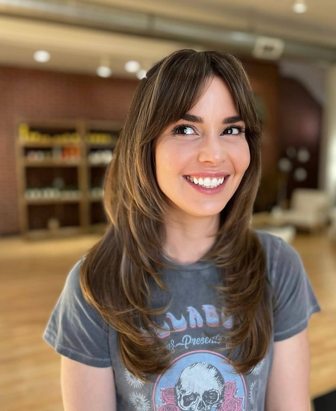 tagli-capelli-lunghi-autunno-2025-frangia-tendina