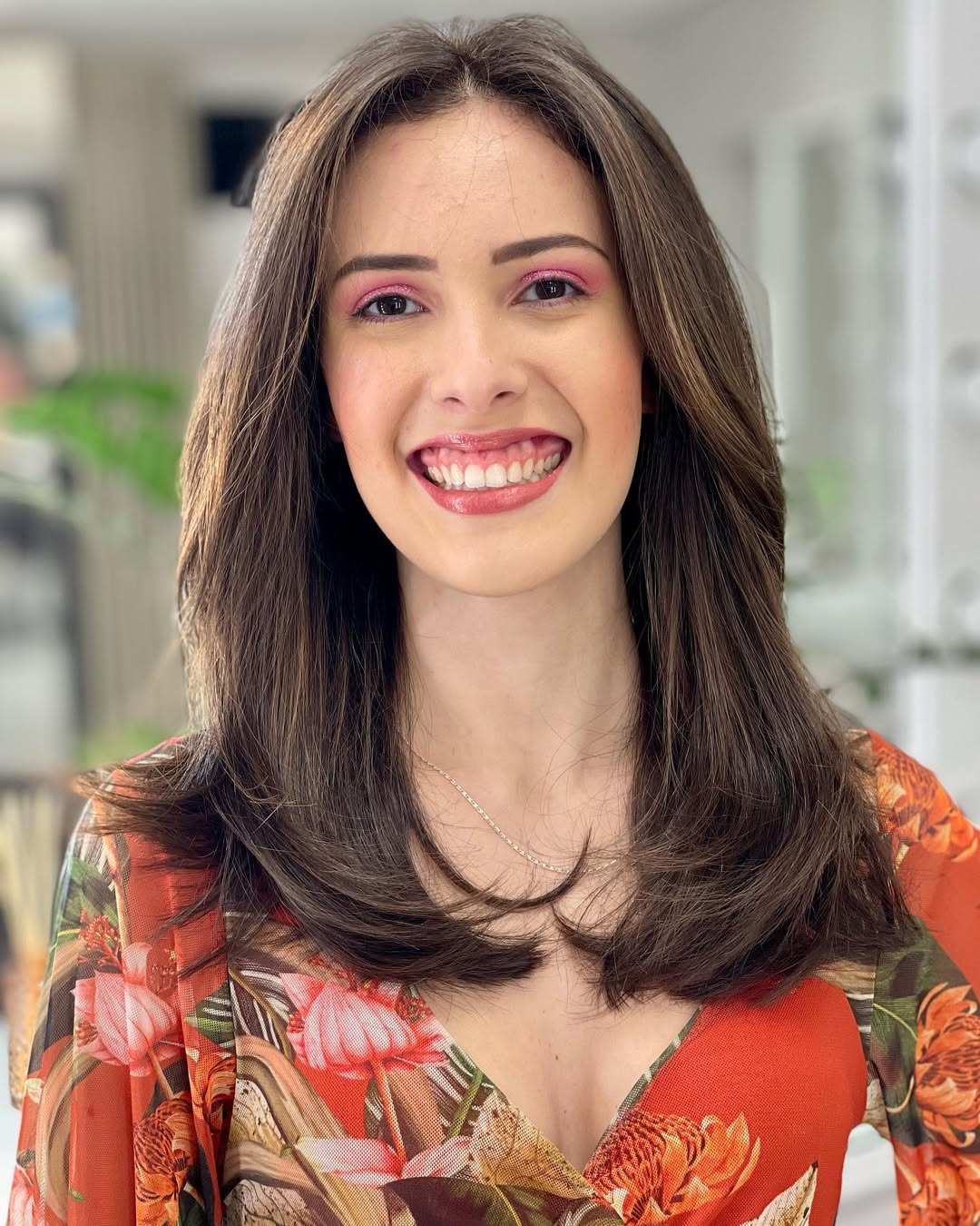 tagli-capelli-medi-autunno-2025-medi-pari