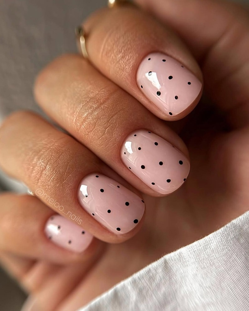 unghie-corte-autunno-2025-pois