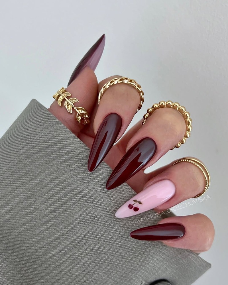 unghie-gel-autunno-2025-lunghe-bordeaux