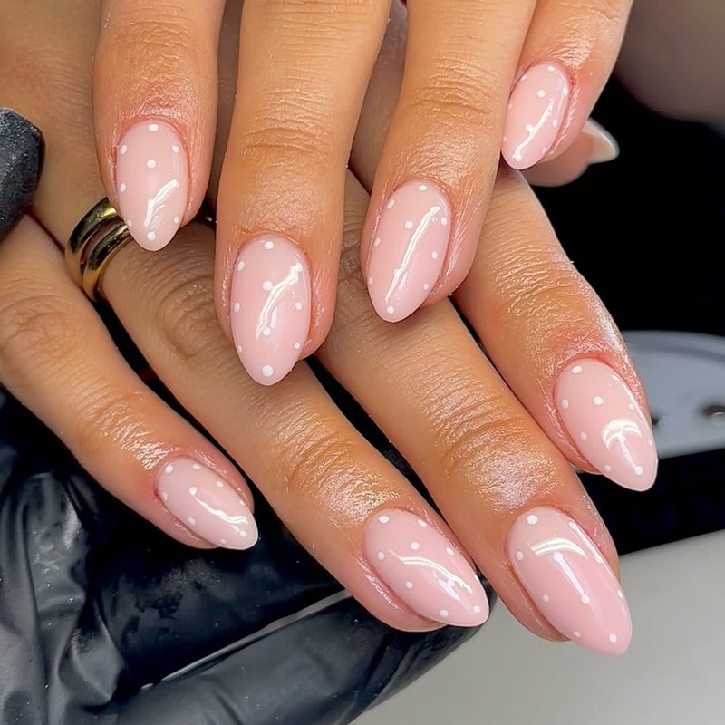 unghie-gel-autunno-2025-rosa