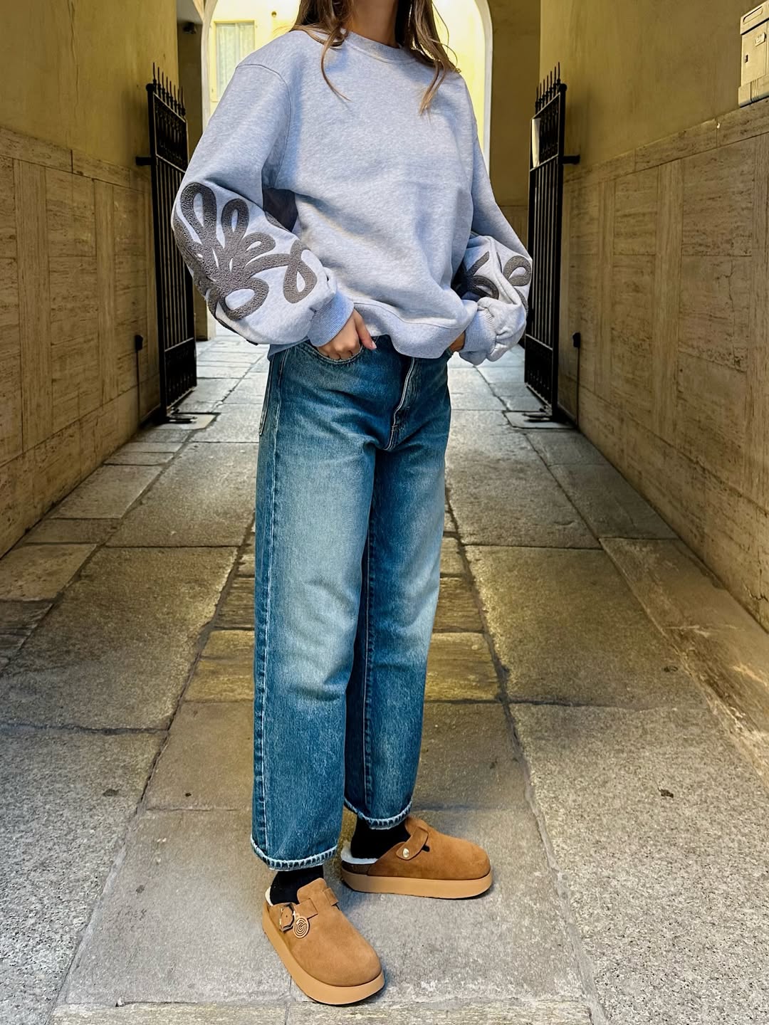 Come-indossare-felpe-oversize-jeans