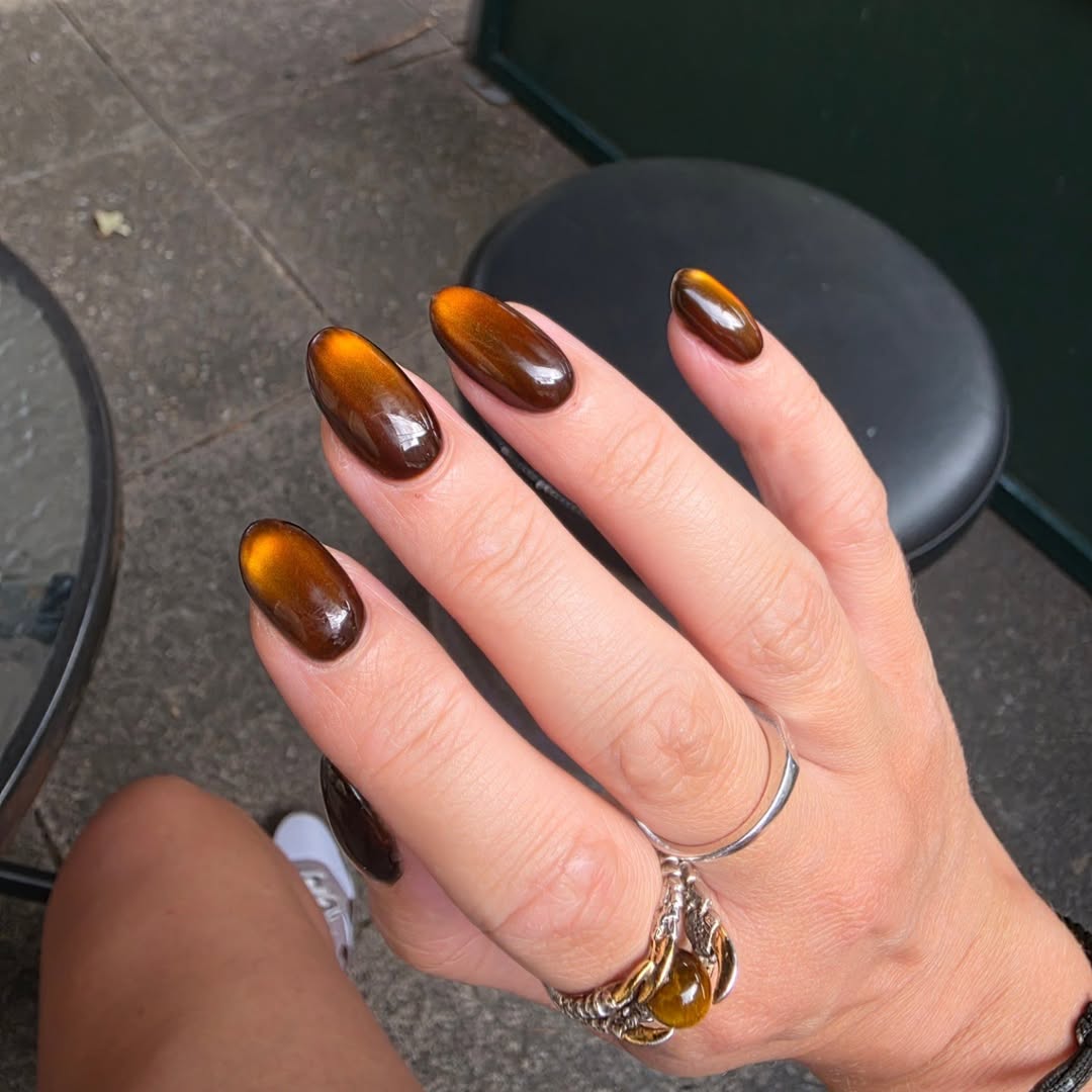 amber-stone-nails-3