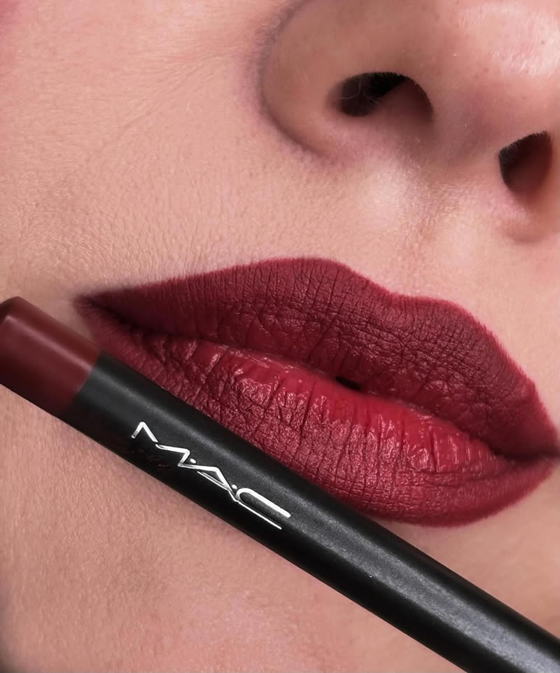 burgundy-lips-matita