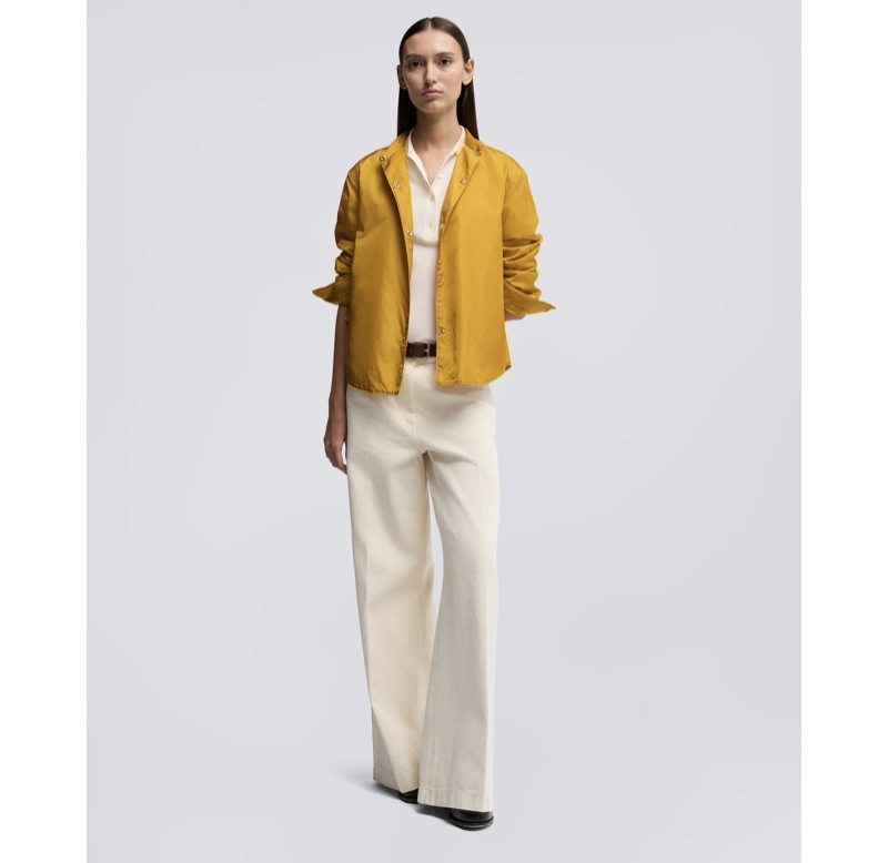 come-indossare-giallo-in-autunno-aspesi-camicia-taffeta-tecnico-senape