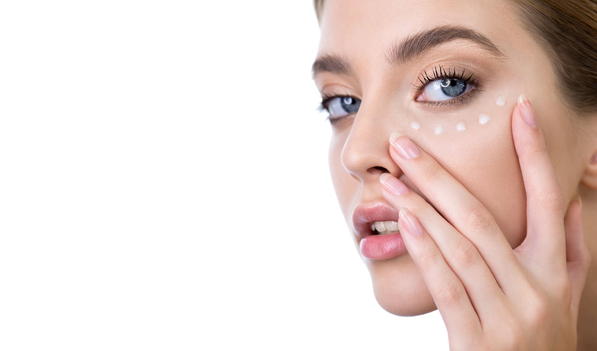 coprire-rossori-make-up-viso