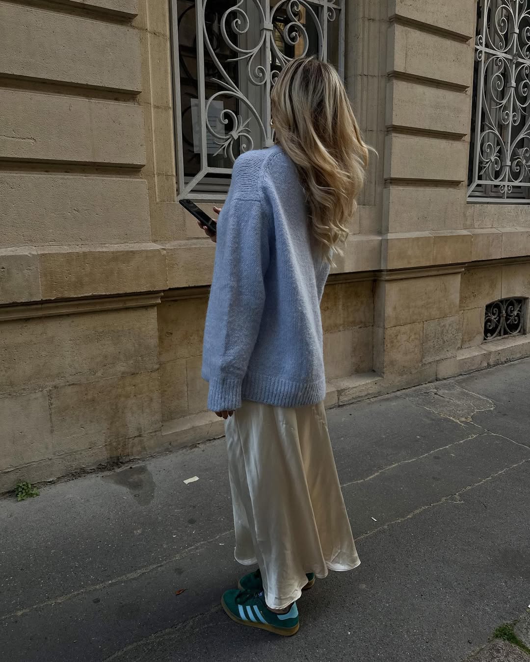 gonna-raso-outfit-chiara-maglione