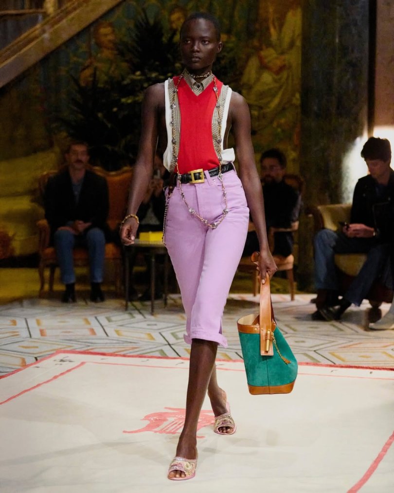 milano-fashion-week-settembre-2025-versace