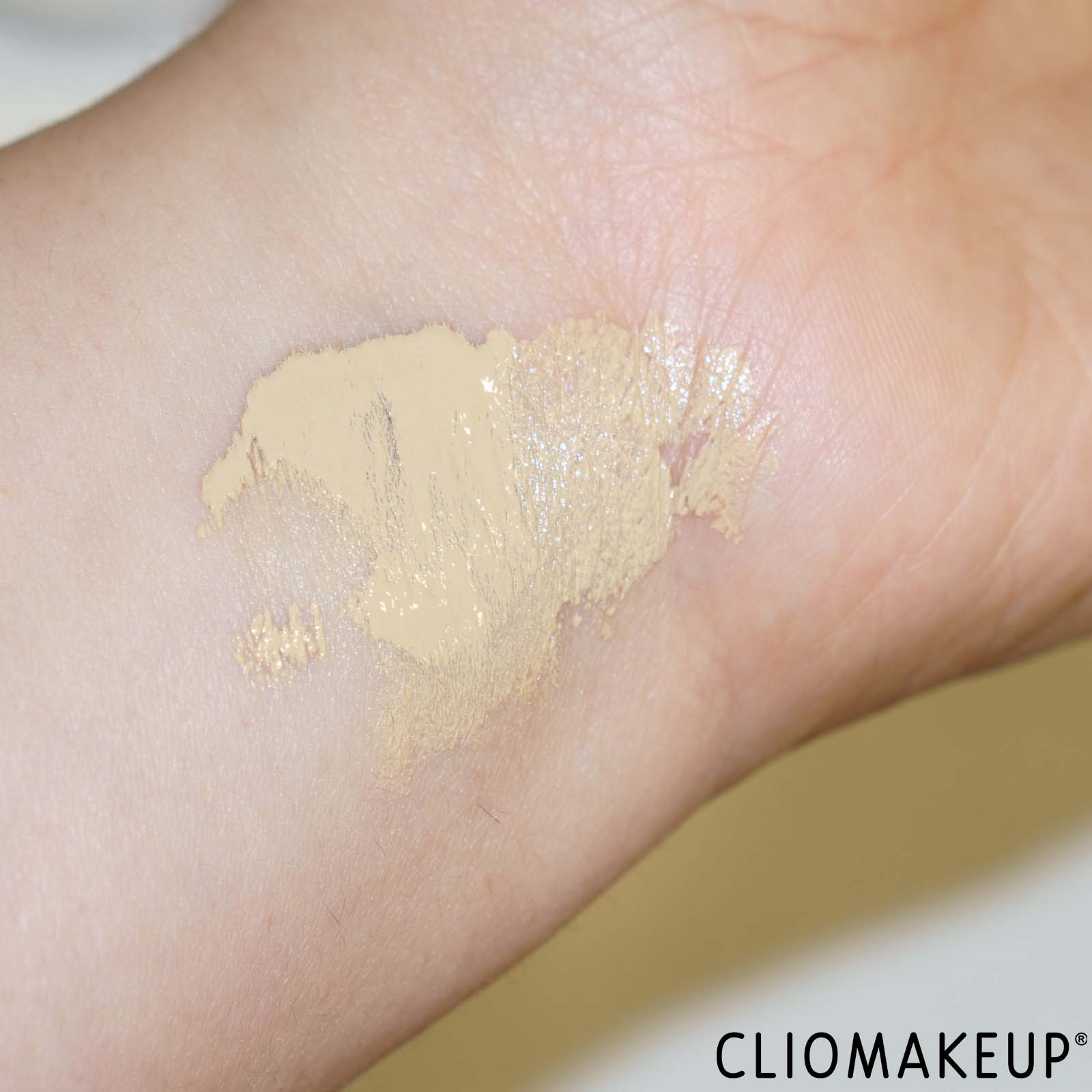recensione-cliomakeup-fondotinta-essence-cushion-swatch
