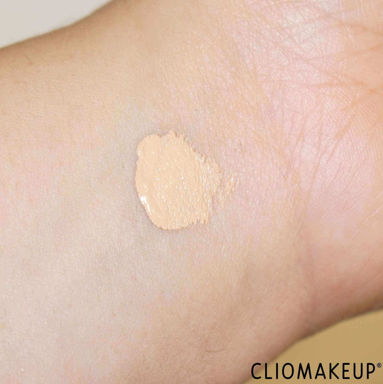 recensione-correttore-make-up-for-ever-hd-skin-full-cover-concealer-swatch