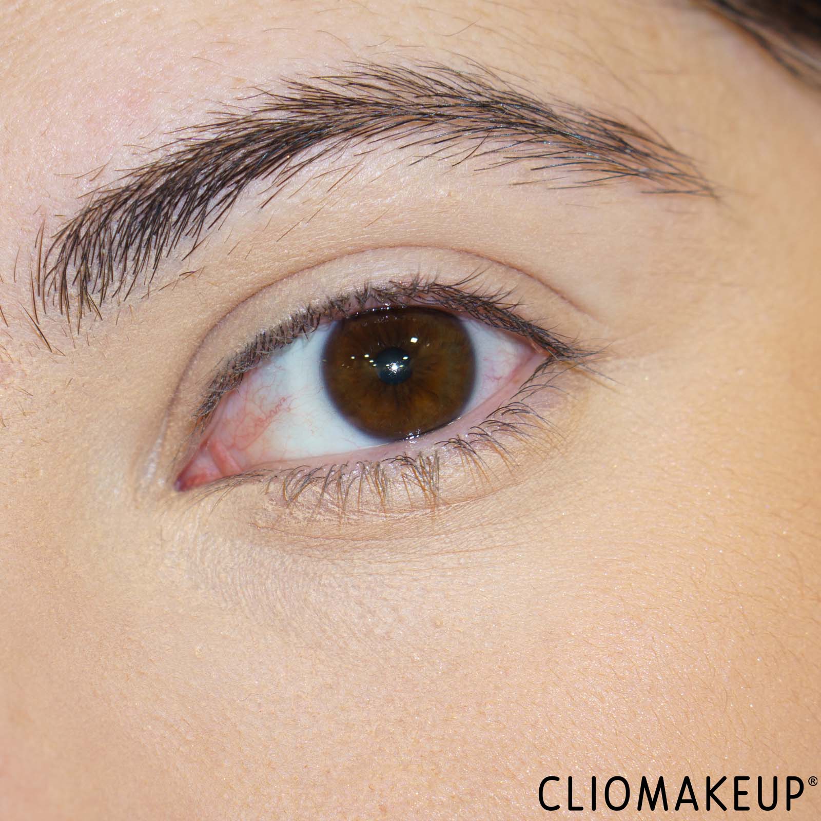 recensione-correttore-sephora-collection-best-skin-ever-applicazione-cipria