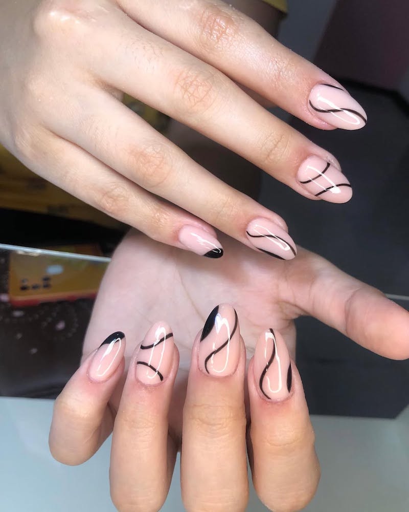 unghie-autunno-2025-semipermanente-disegni